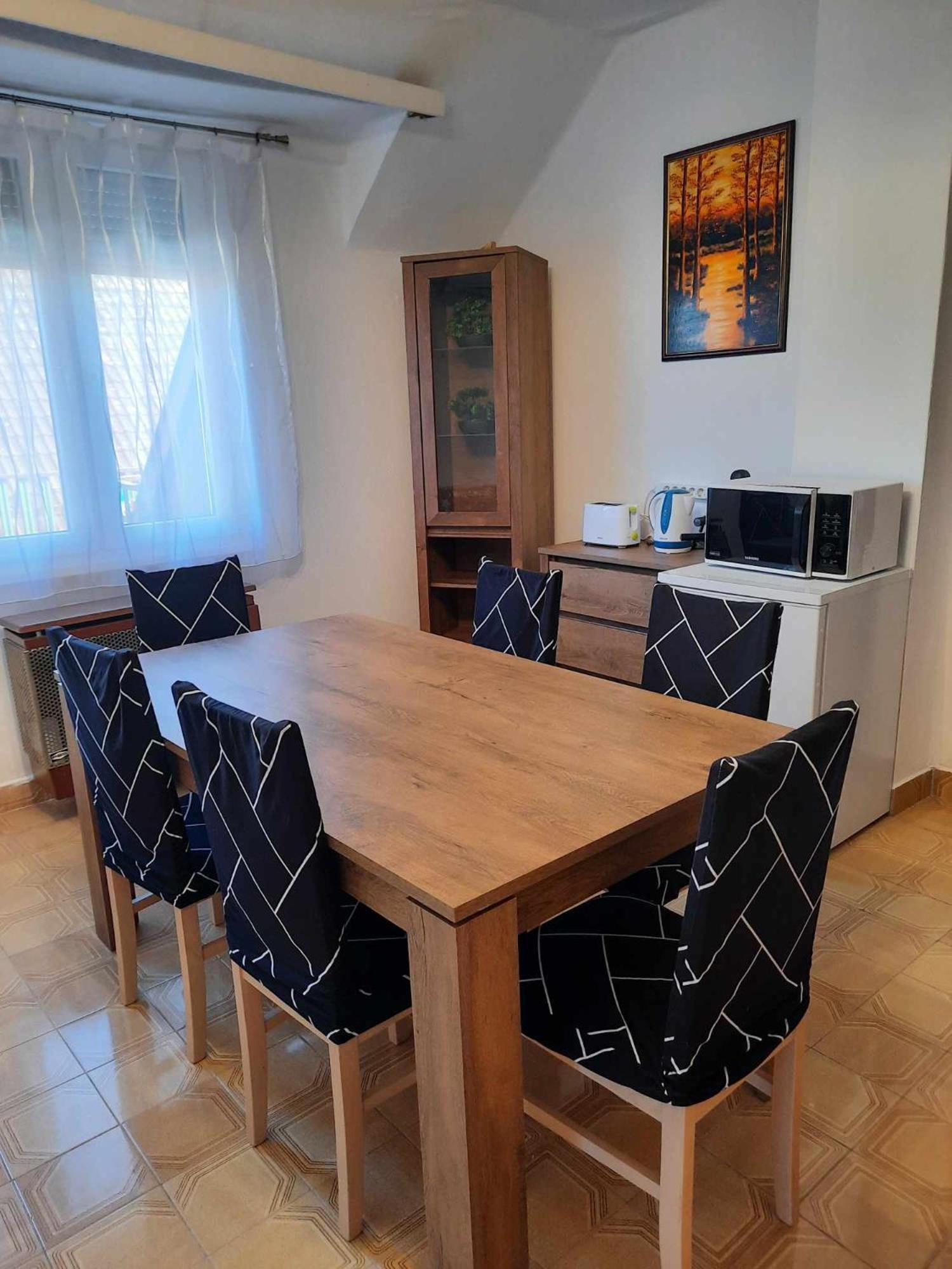 Апартаменты Galeria Vendeghaz Хайдусобосло Экстерьер фото